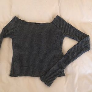Brandy Melville Long Sleeve Crop Top